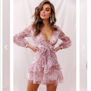 Selfie Leslie- NWT Kerry Layered Balloon Dress